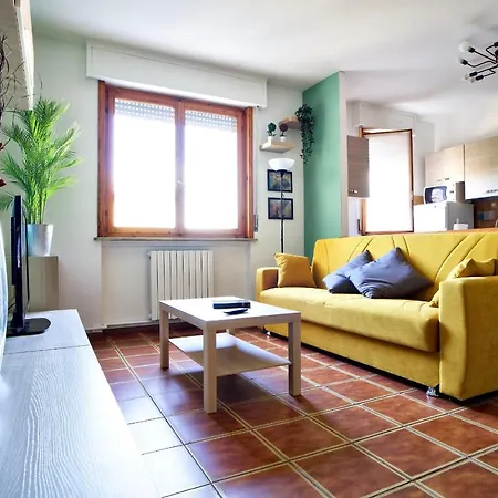 Casa Zoe Free Parking,self Check In & Free Wi Fi Apartment Parma