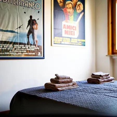 Casa Zoe Free Parking,self Check In & Free Wi Fi Apartment Parma