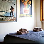 Casa Zoe Free Parking,self Check In & Free Wi Fi Apartment Parma