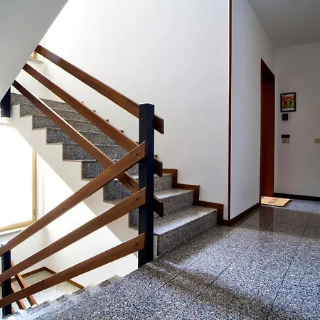 Casa Zoe Free Parking,self Check In & Free Wi Fi Apartment *