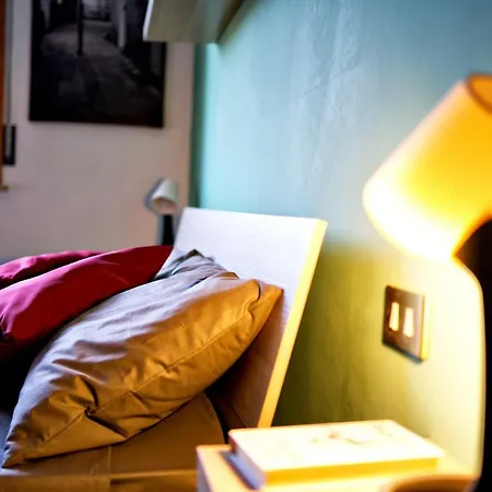 Casa Zoe Free Parking,self Check In & Free Wi Fi Apartment